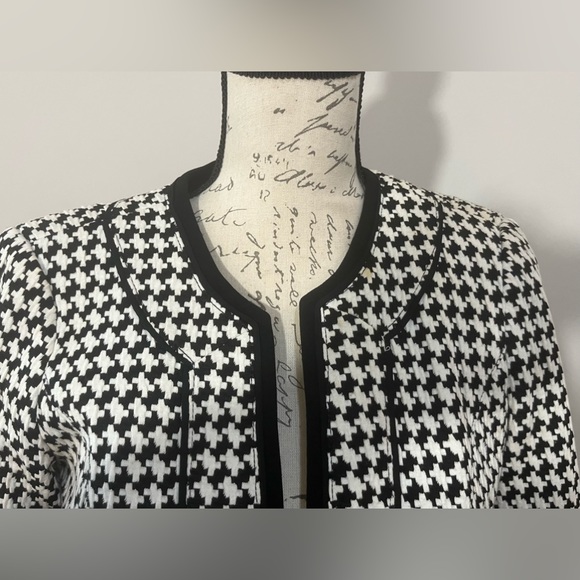 White House Black Market Jackets & Blazers - 🖤 White House, Black market suit jacket